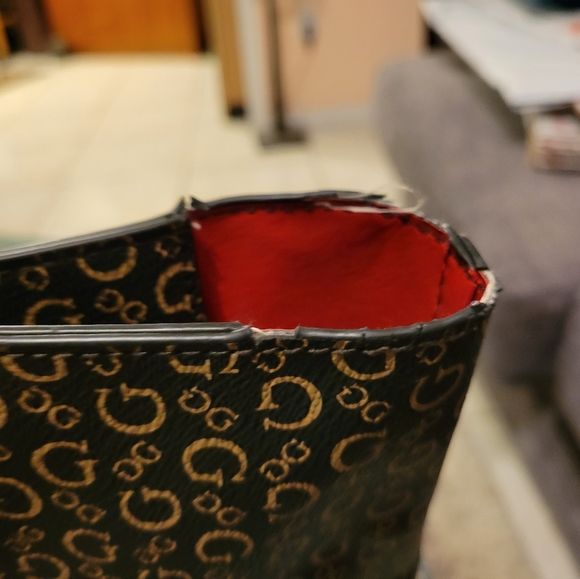 Guess Logo Tote Bag - Picture 3 of 6